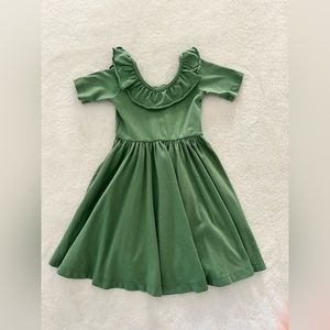 EUC Alice + Ames Short Sleeve Ballet Dress with Ruffle Scoop Neck in Green